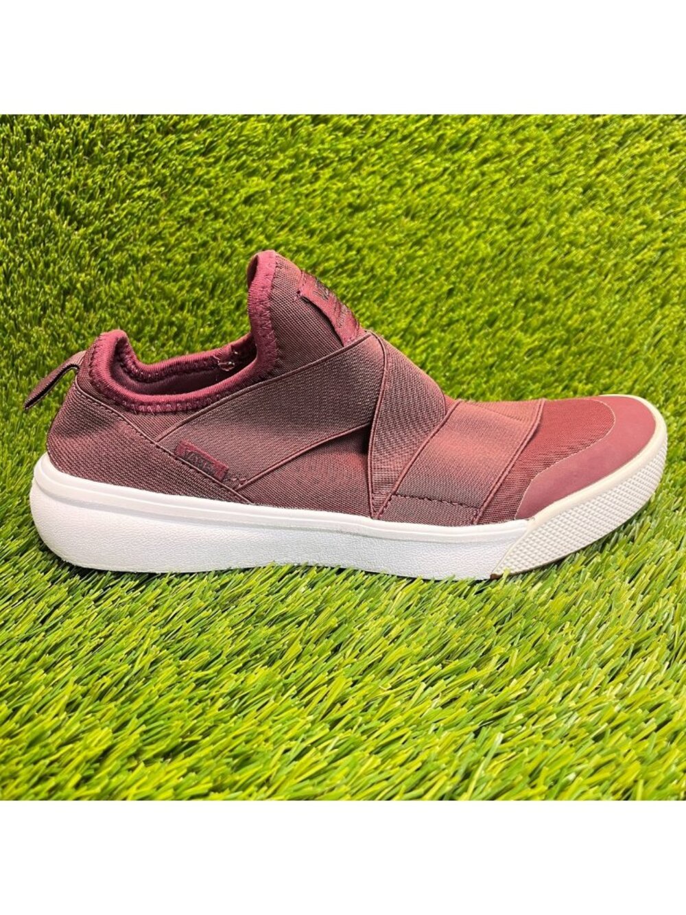 Vans UltraRange Gore Womens Size 9 Burgundy White Athletic Skate Shoes Sneakers